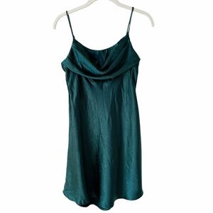 Selfie Leslie Well Versed Pleated Mini Dress Forest Green Size Small Satin Party
